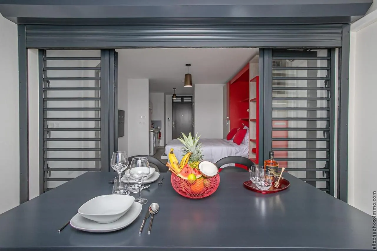 Appartement Studio Equipe A L Etang Z Abricots à Fort-de-France